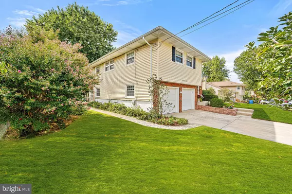 Cherry Hill, NJ 08002,109 WEATHER VANE DR