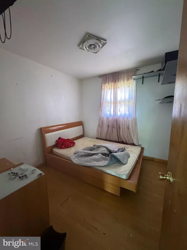 Pemberton, NJ 08068,26 NICHOLAS ST