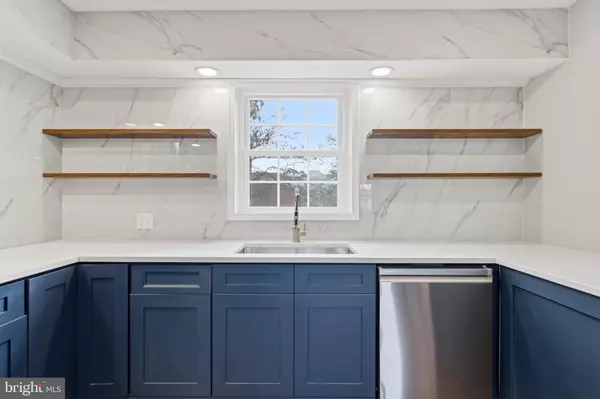 Fairfax, VA 22030,10400 WHITEHEAD ST