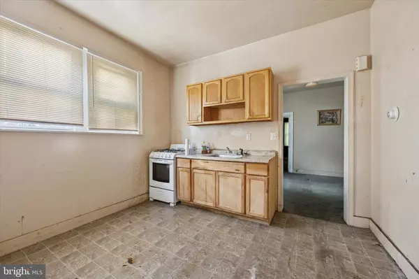 Philadelphia, PA 19142,6543 GREENWAY AVE