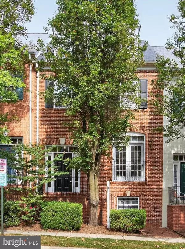 909 CRESTFIELD DR, Rockville, MD 20850