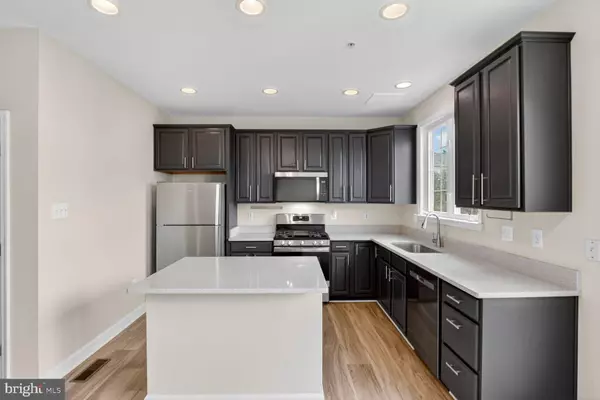 Rockville, MD 20850,909 CRESTFIELD DR