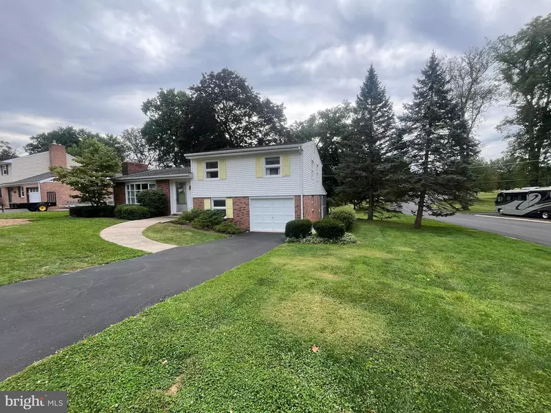 530 HAIN AVE, Reading, PA 19605