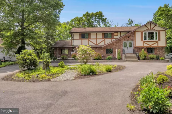 East Stroudsburg, PA 18302,86 LOWER LAKEVIEW DR