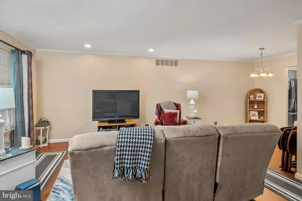 Catonsville, MD 21228,3 MCGRADY SQUARE