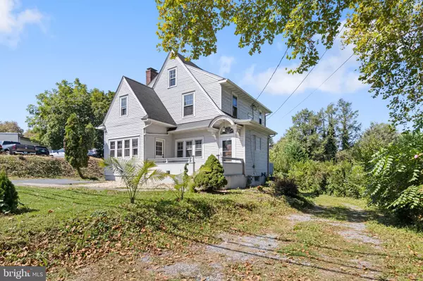 Lancaster, PA 17601,1727 NEW HOLLAND PIKE