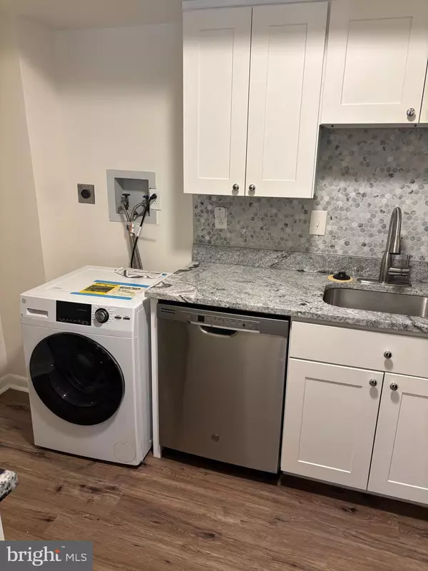 Washington, DC 20020,2131 YOUNG ST SE #201