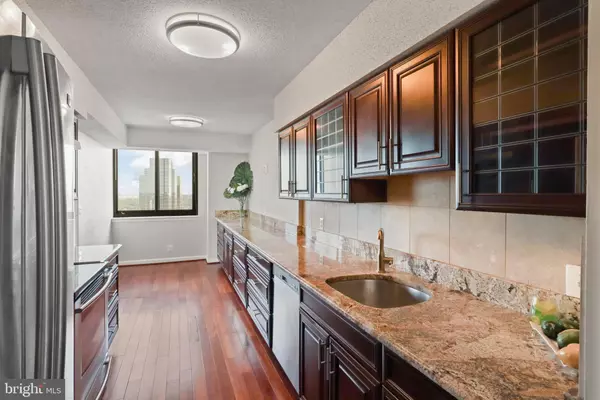 Falls Church, VA 22041,5505 SEMINARY RD #2405N