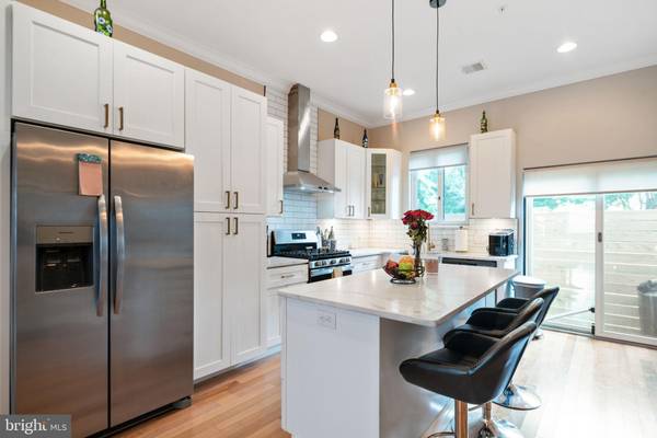 Philadelphia, PA 19122,1654 N 6TH ST