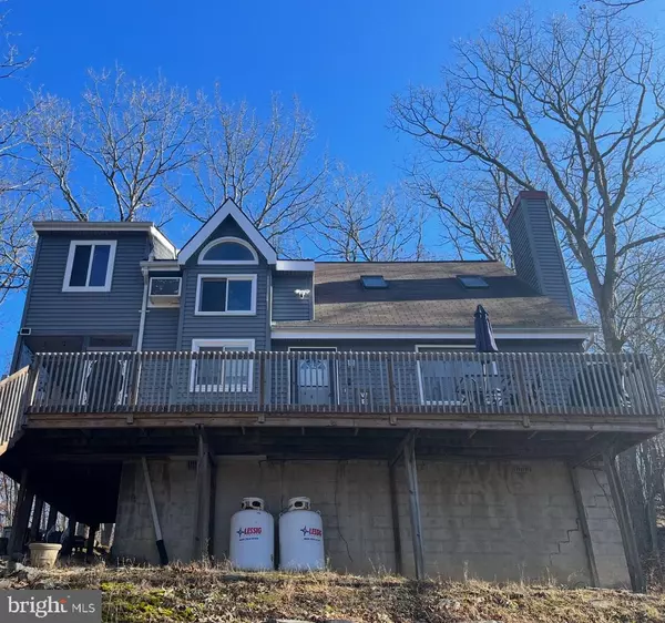 Bushkill, PA 18324,1026 HAMPSTEAD RD