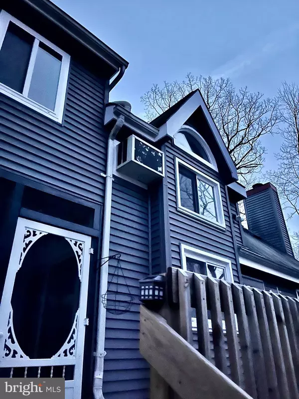 Bushkill, PA 18324,1026 HAMPSTEAD RD