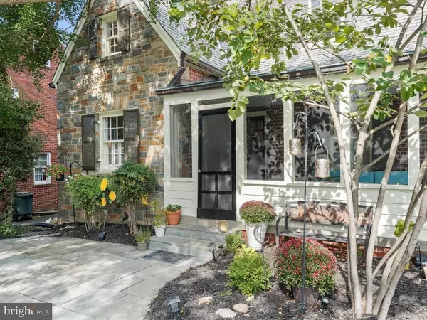 Washington, DC 20015,2833 NORTHAMPTON ST NW