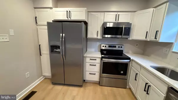 Ellicott City, MD 21043,8625 QUAKER BROTHERS DR #23