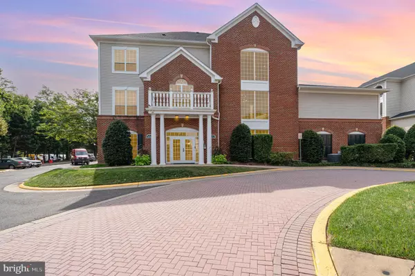 Alexandria, VA 22304,4850 EISENHOWER AVE #203