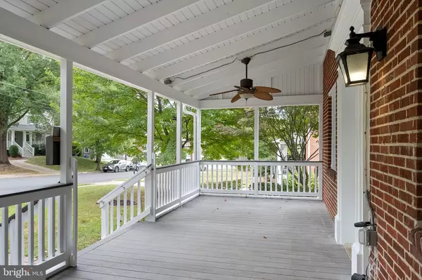 Falls Church, VA 22046,7231 PINEWOOD ST