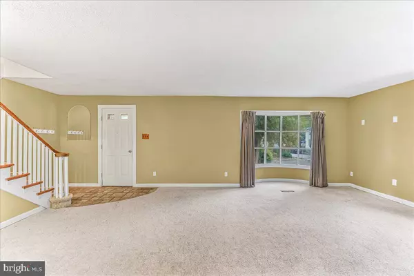 Glenolden, PA 19036,46 E KNOWLES AVE