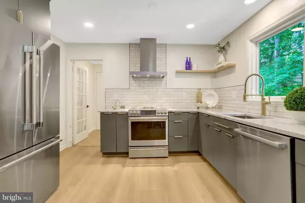 Fairfax Station, VA 22039,10510 HENDERSON RD