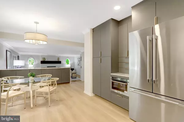 Fairfax Station, VA 22039,10510 HENDERSON RD