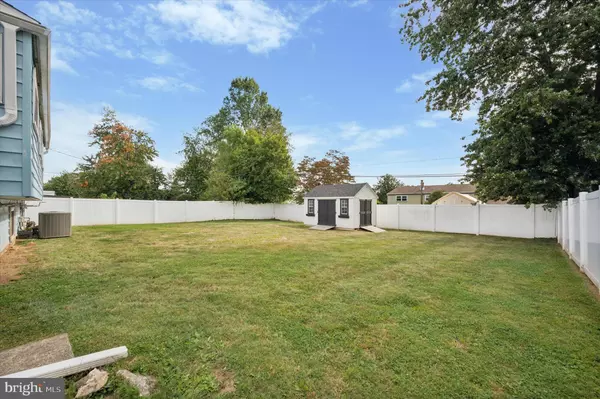 Warminster, PA 18974,724 CYPRESS RD