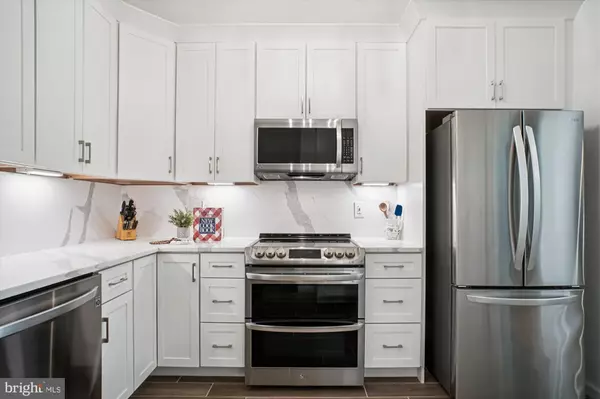 Reston, VA 20191,11564 ROLLING GREEN CT #12/100B