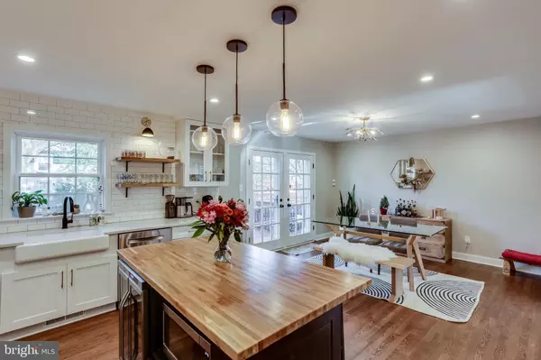Falls Church, VA 22046,206 GREAT FALLS ST