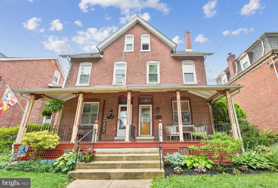 372 2ND AVE, Phoenixville, PA 19460