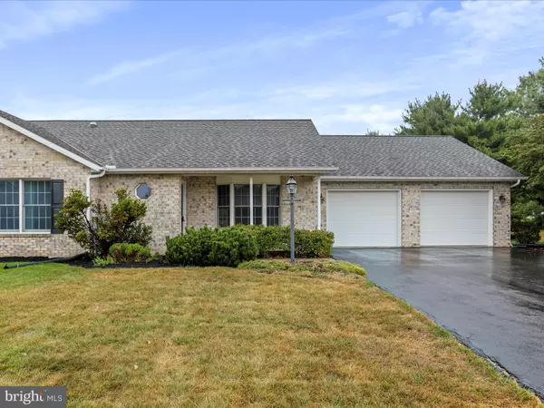 3215 ST ANDREWS DR, Chambersburg, PA 17202