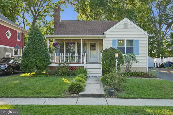 203 HUTCHINSON ST, Hightstown, NJ 08520