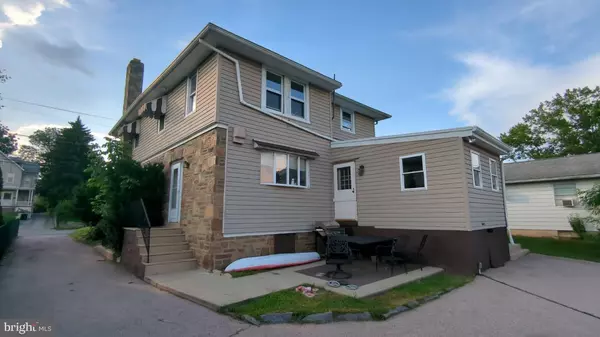 Glenolden, PA 19036,323 S CHESTER PIKE