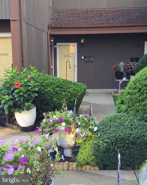 5026 N CONVENT LN #J, Philadelphia, PA 19114