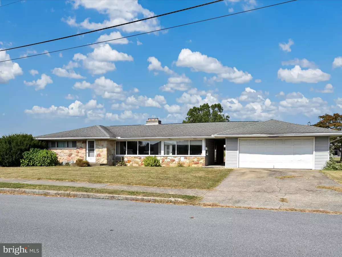 Palmyra, PA 17078,501 W OAK ST