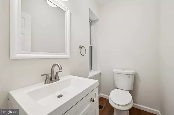Philadelphia, PA 19145,2318 FERNON ST