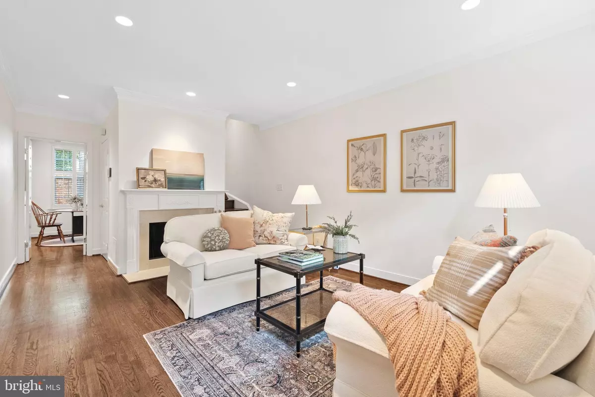 Alexandria, VA 22314,647 S COLUMBUS ST