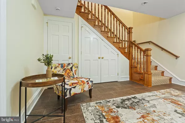 Washington, DC 20001,1819 10TH ST NW #A