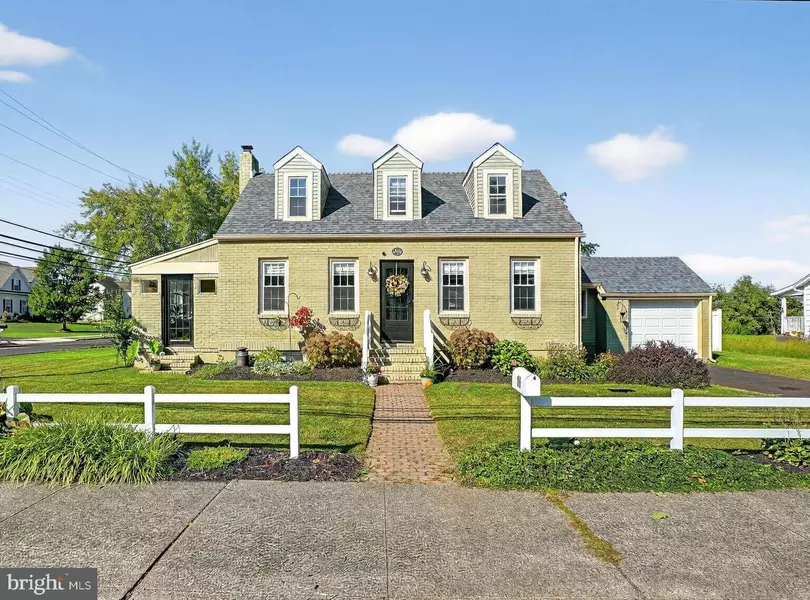 16 FAIRVIEW AVE, Quakertown, PA 18951