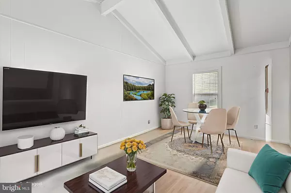 Chantilly, VA 20151,4006 NOVAR DR