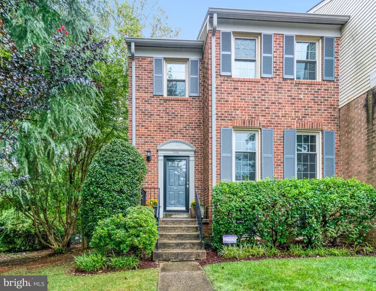 7825 BUTTERFIELD LN, Annandale, VA 22003