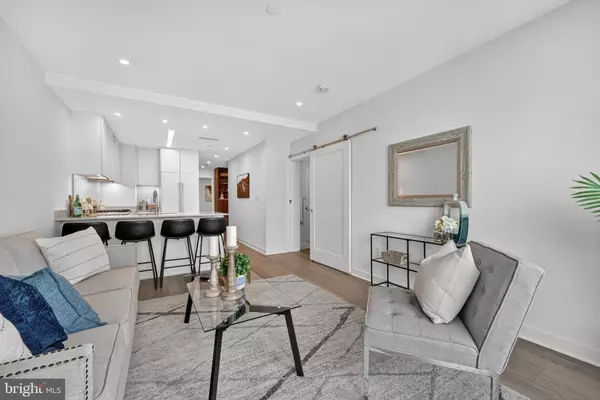 Washington, DC 20003,37 L ST SE #701