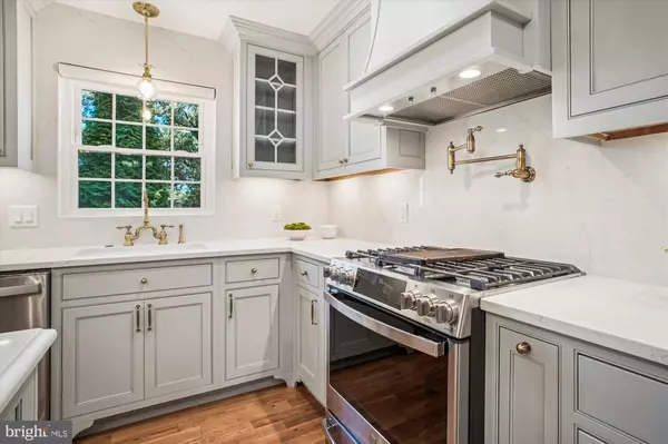 Falls Church, VA 22042,7508 MASONVILLE DR