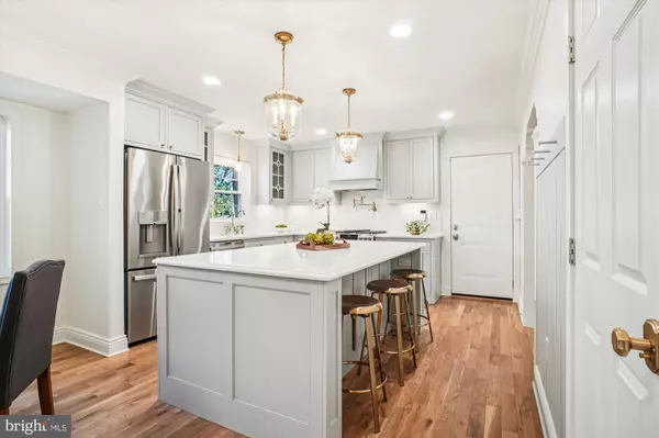 Falls Church, VA 22042,7508 MASONVILLE DR