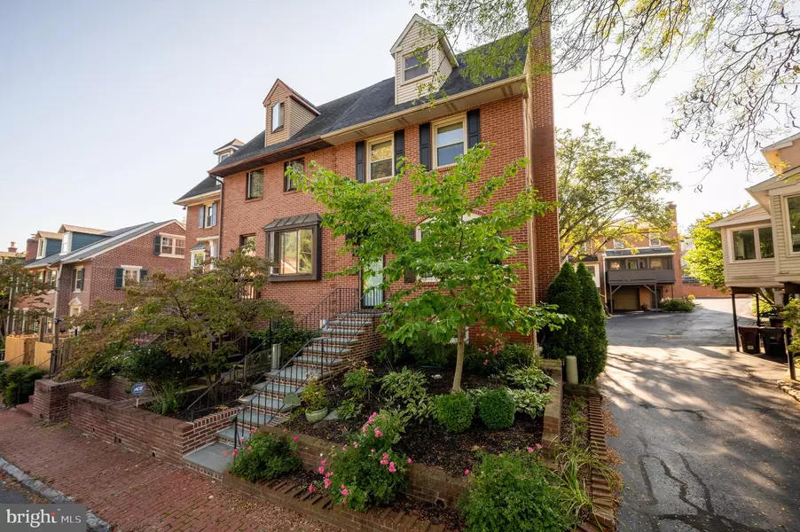 2 ROCKFORD RD, Wilmington, DE 19806