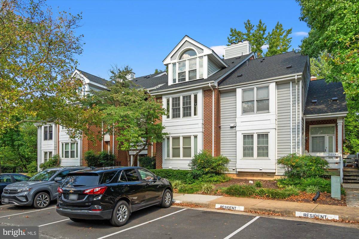 Falls Church, VA 22042,3151-J ANCHORWAY CT
