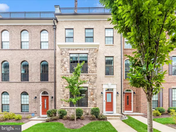 521 TRIGGERFISH DR, Oxon Hill, MD 20745