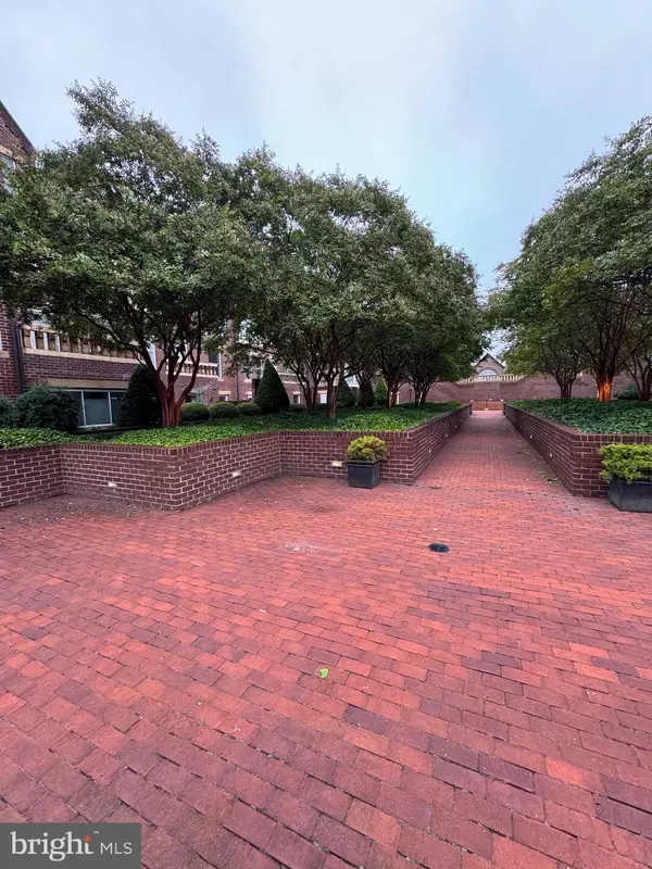 Alexandria, VA 22314,142 N UNION ST