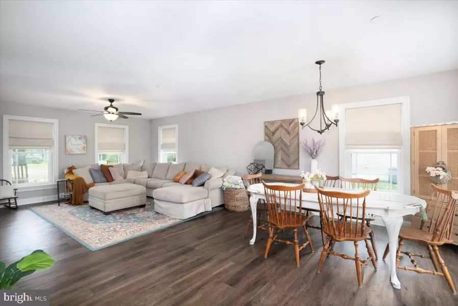 311 RAILROAD AVE, East New Market, MD 21631