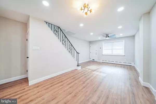 Philadelphia, PA 19145,2222 S CROSKEY ST
