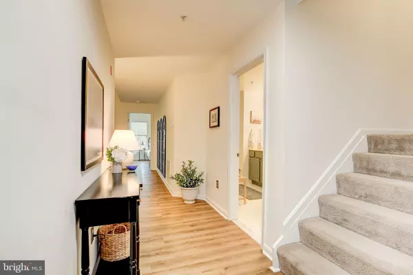 Gaithersburg, MD 20878,105 TIMBERBROOK LN #301