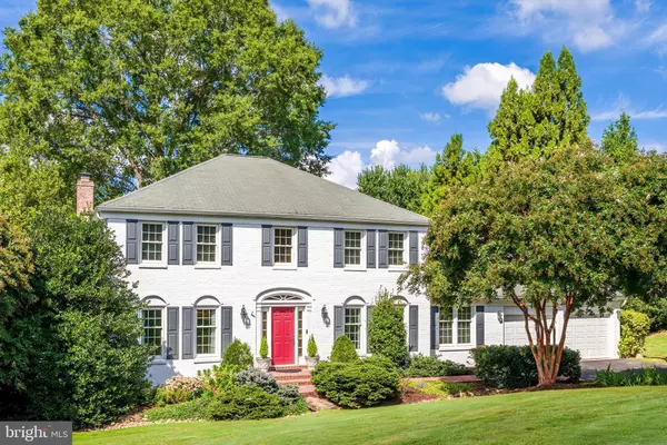 Great Falls, VA 22066,806 HICKORY VALE LN