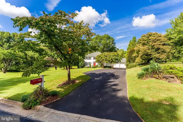 Great Falls, VA 22066,806 HICKORY VALE LN