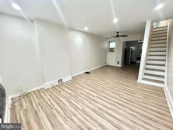 1303 W SILVER ST, Philadelphia, PA 19132